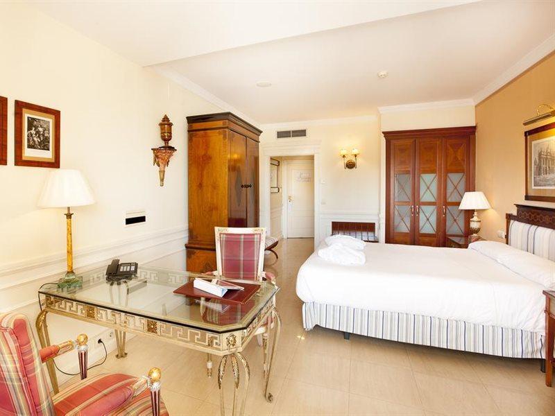 Apartamentos Guadalpin Boutique Марбеля Екстериор снимка