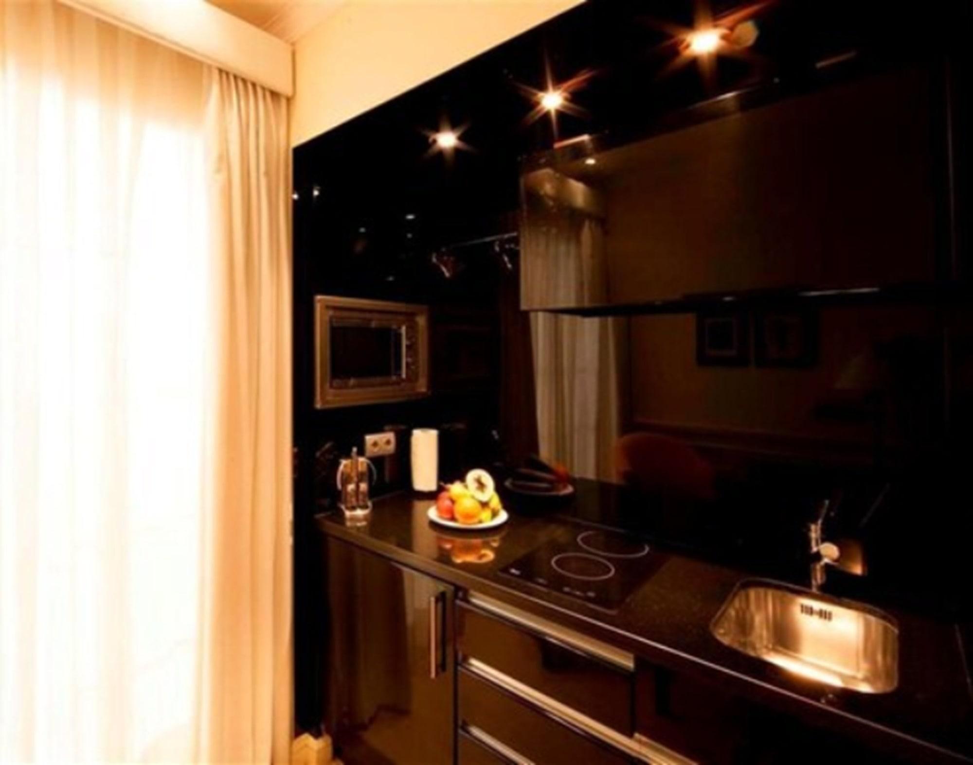 Apartamentos Guadalpin Boutique Марбеля Екстериор снимка