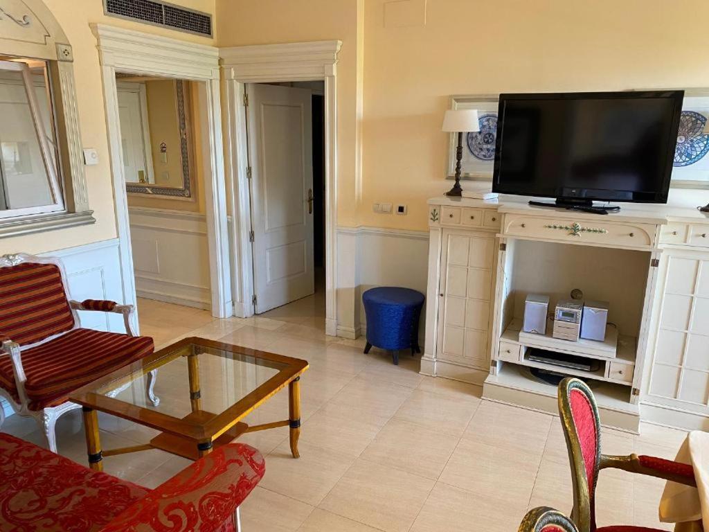 Apartamentos Guadalpin Boutique Марбеля Екстериор снимка