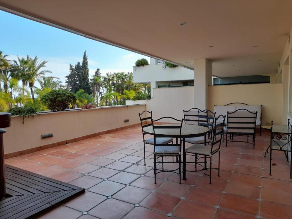 Apartamentos Guadalpin Boutique Марбеля Екстериор снимка