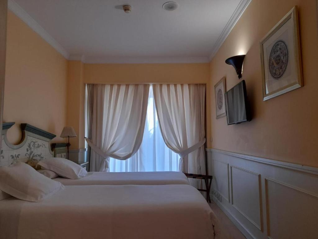 Apartamentos Guadalpin Boutique Марбеля Екстериор снимка
