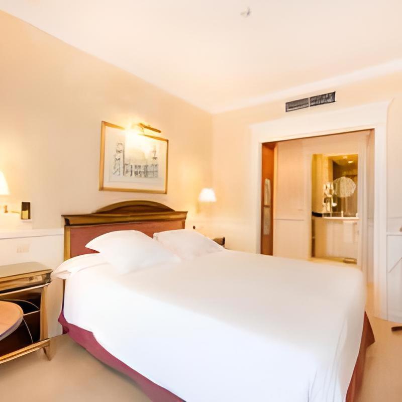 Apartamentos Guadalpin Boutique Марбеля Екстериор снимка