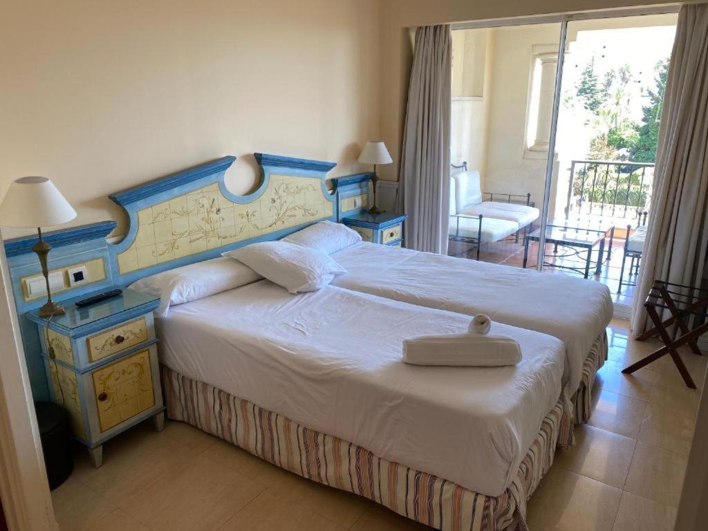 Apartamentos Guadalpin Boutique Марбеля Екстериор снимка