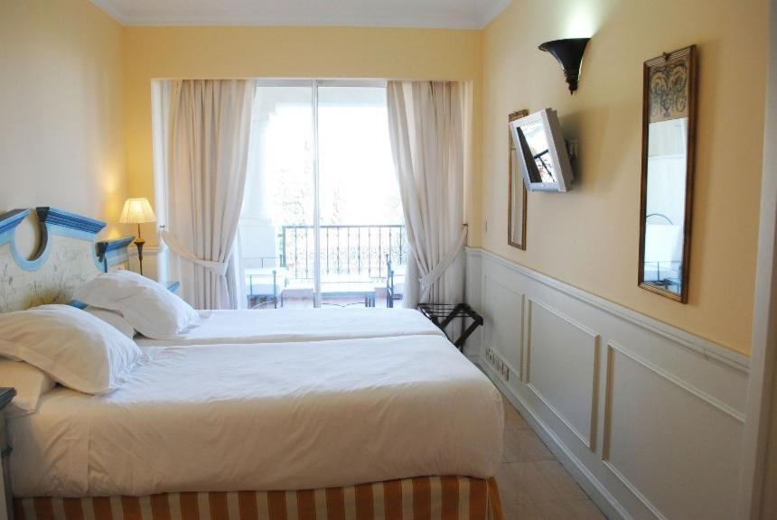 Apartamentos Guadalpin Boutique Марбеля Екстериор снимка
