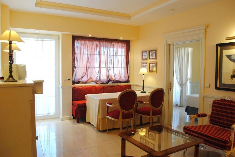 Apartamentos Guadalpin Boutique Марбеля Екстериор снимка