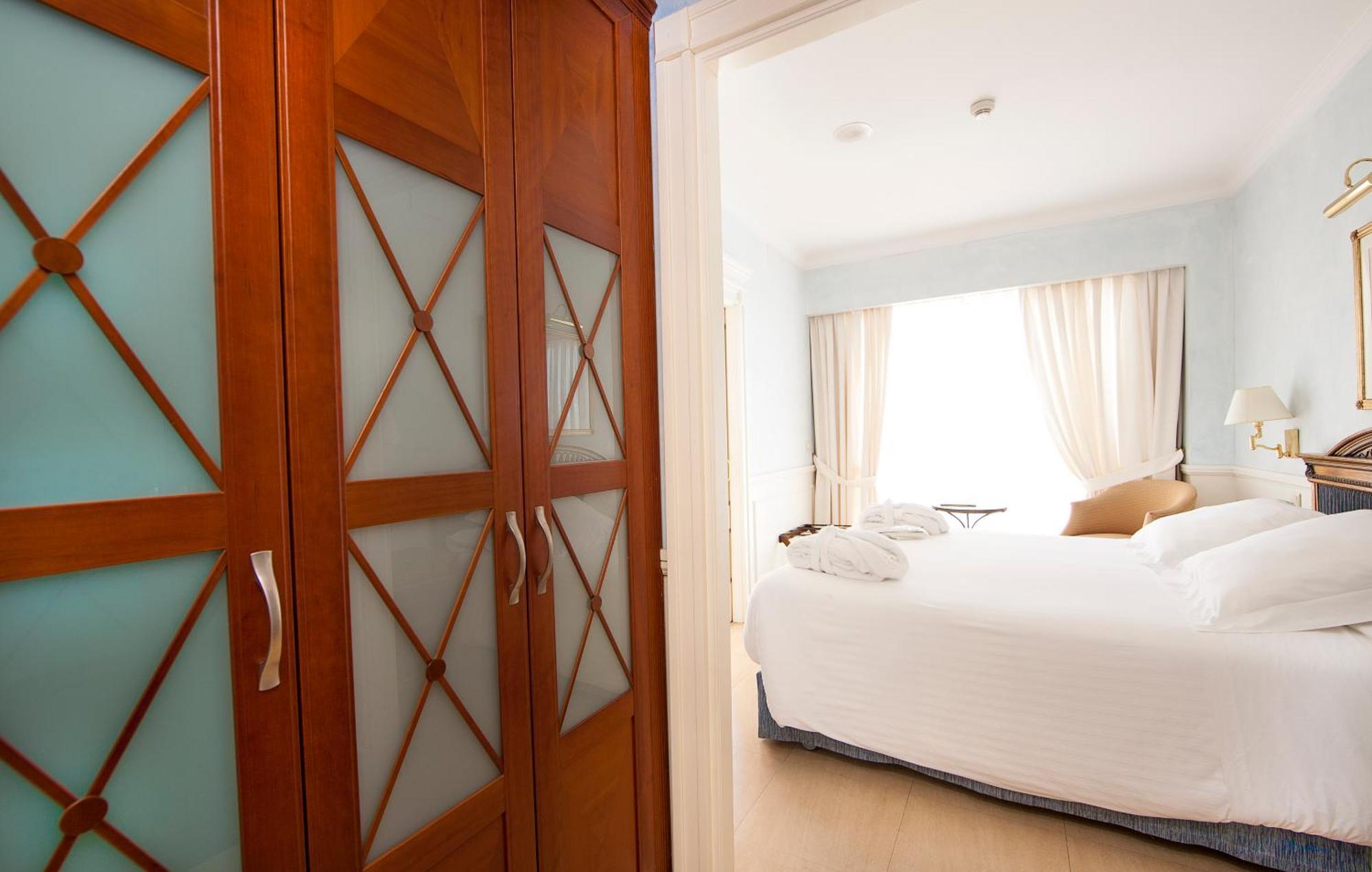Apartamentos Guadalpin Boutique Марбеля Екстериор снимка