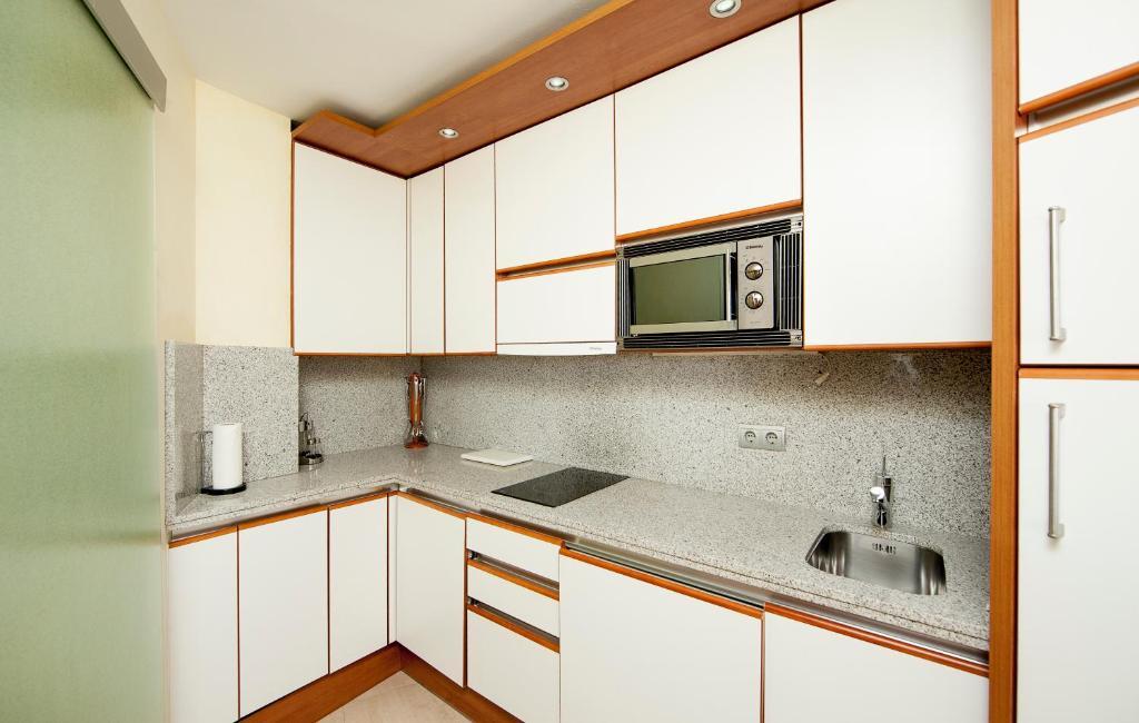 Apartamentos Guadalpin Boutique Марбеля Стая снимка