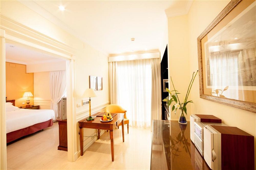 Apartamentos Guadalpin Boutique Марбеля Екстериор снимка